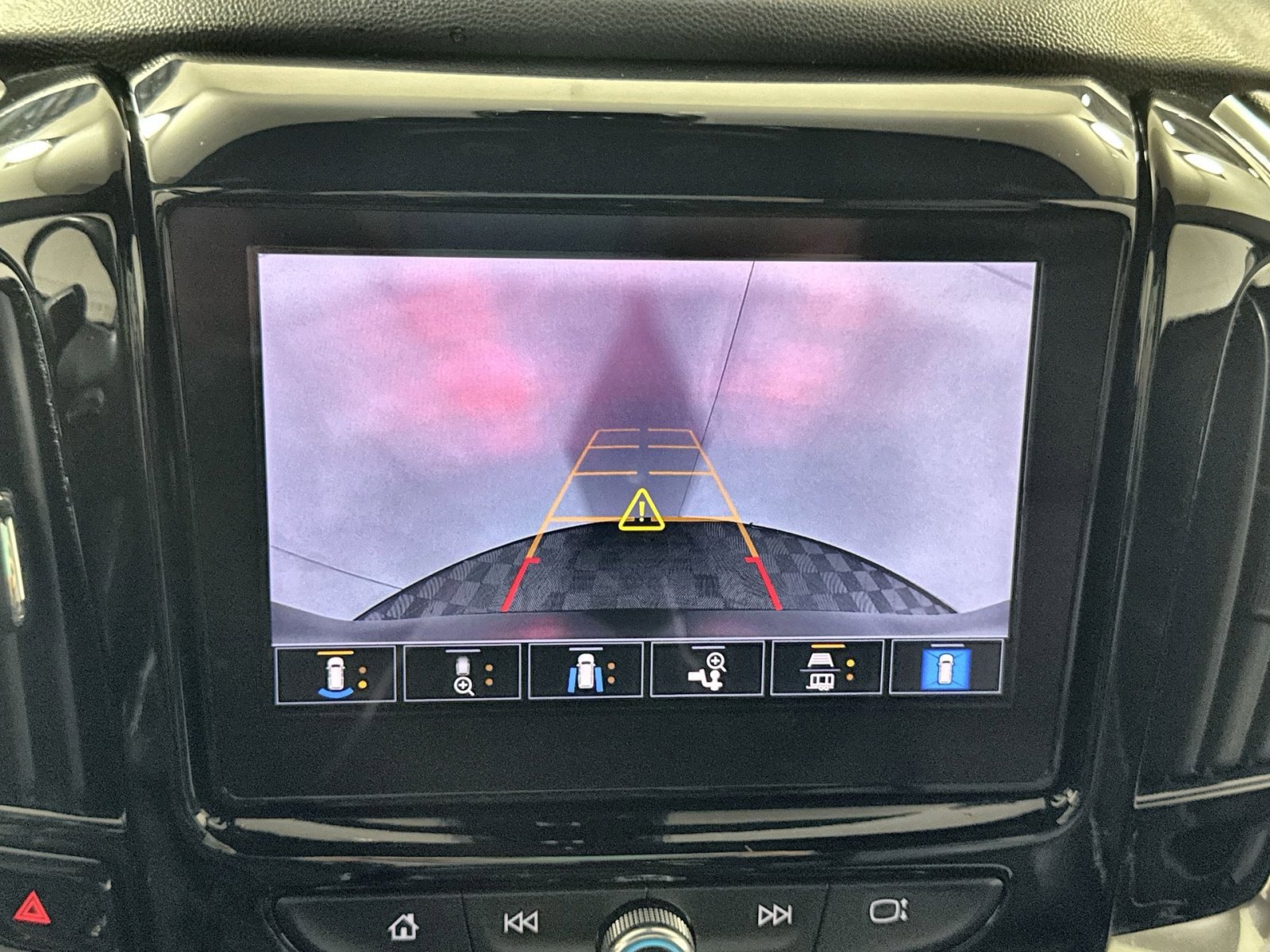 Used 2022 Chevrolet Traverse Premier w/ Redline Edition image 19