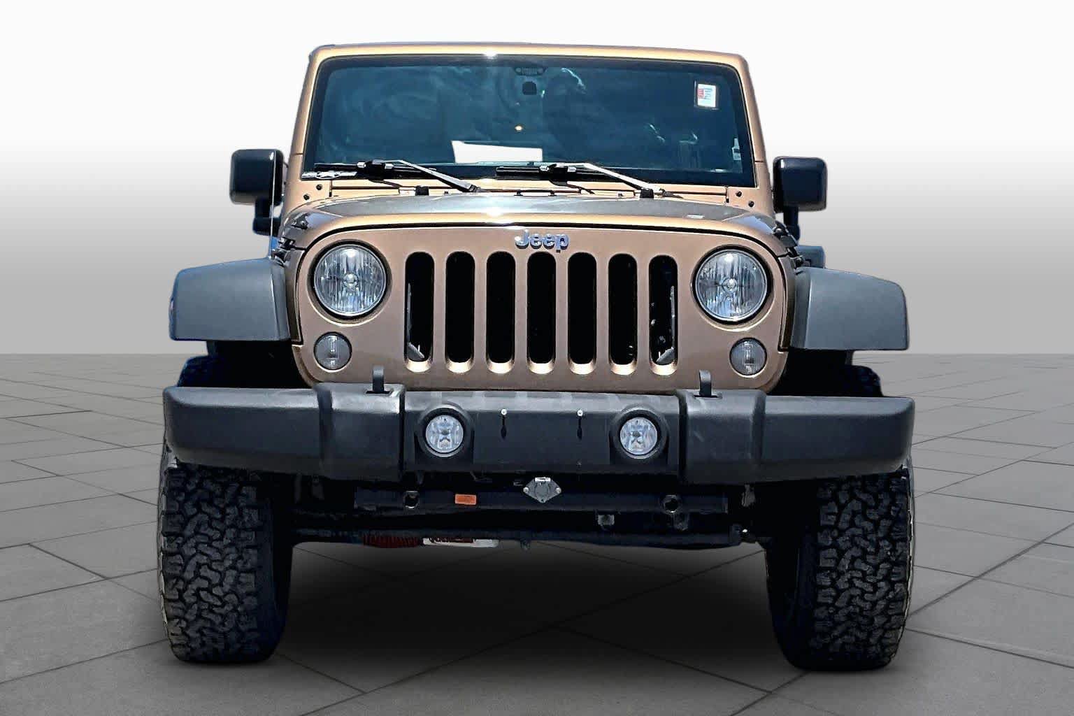 Used 2015 Jeep Wrangler Unlimited Sport w/ Connectivity Group AWD/4WD image 4