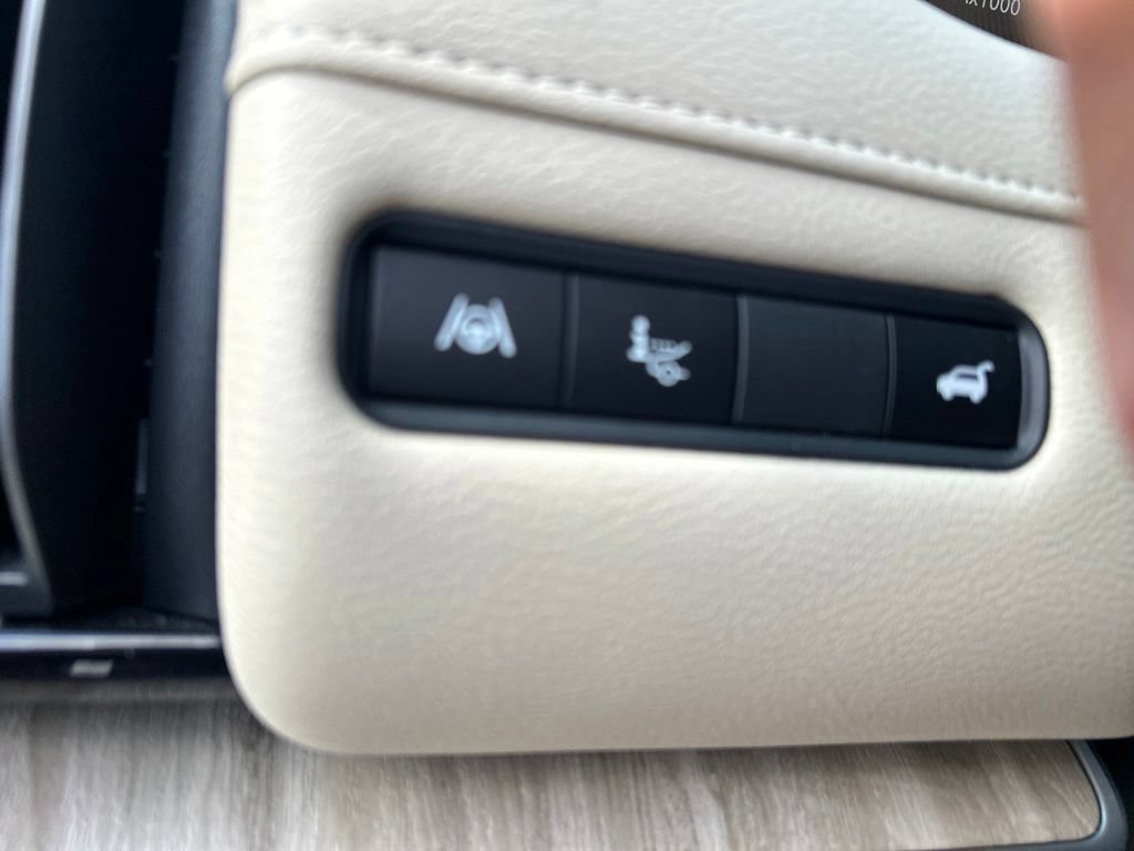 Certified 2025 Nissan Armada Platinum Reserve AWD/4WD image 22