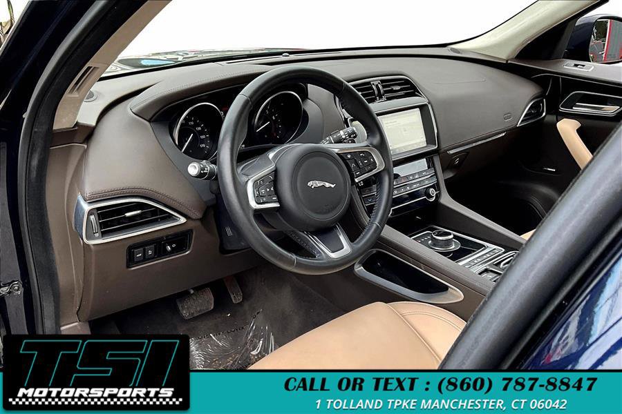 Used 2020 Jaguar F-PACE Prestige image 14