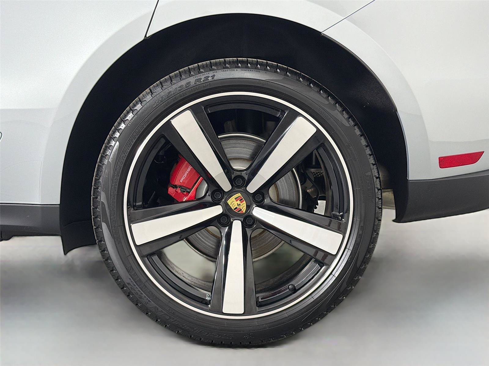 Certified 2025 Porsche Macan S AWD/4WD image 12
