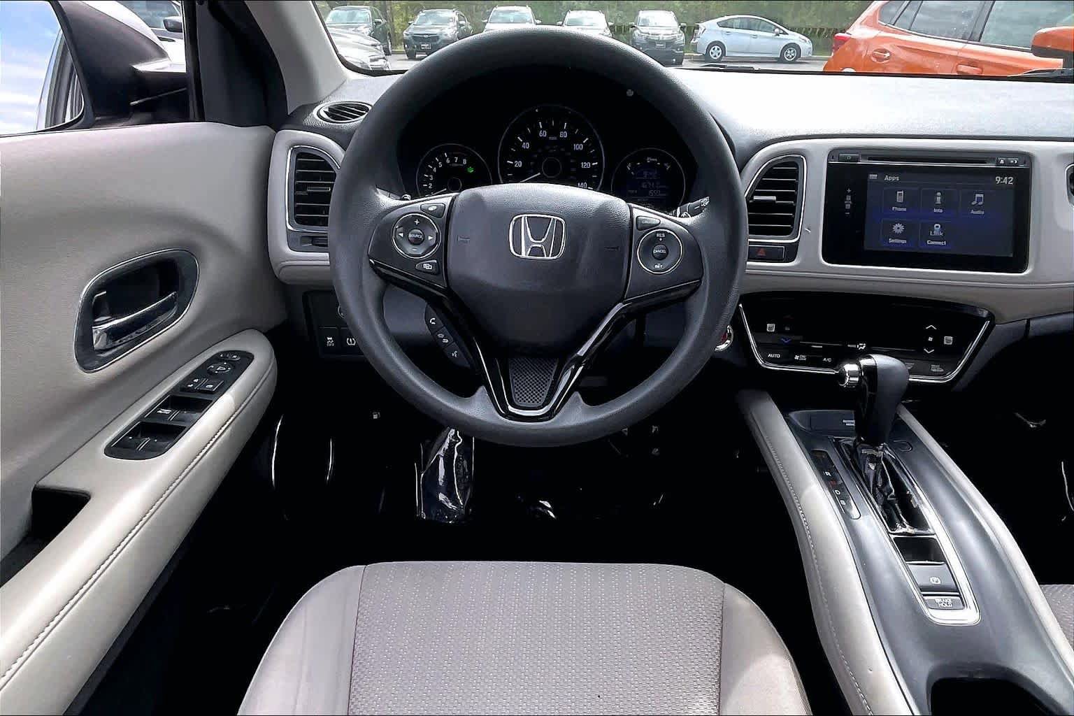 Used 2017 Honda HR-V EX image 6