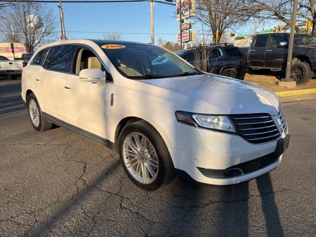 Used 2018 Lincoln MKT AWD w/ Technology Package image 3
