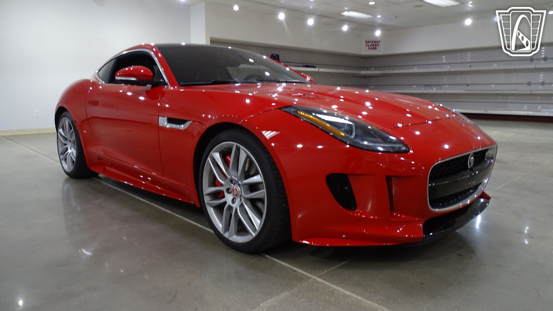 Used 2016 Jaguar F-TYPE R AWD/4WD image 21