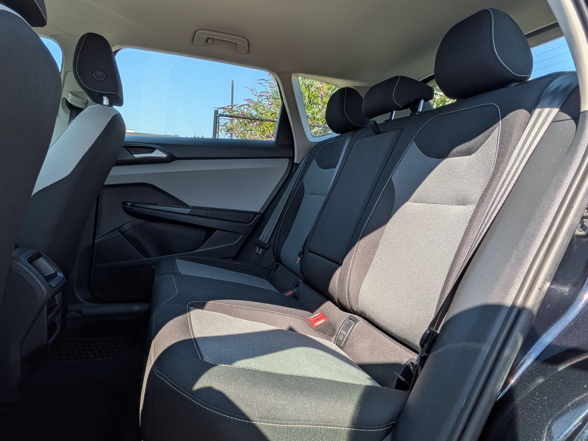 Used 2022 Volkswagen Taos S FWD image 6