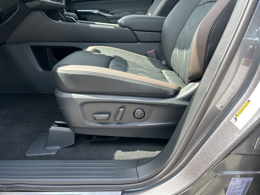 New 2026 Nissan Pathfinder Platinum w/ Cargo Package image 17