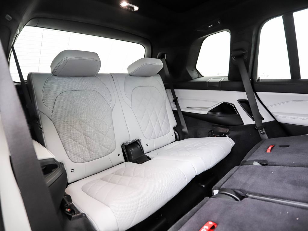 Used 2026 BMW X7 xDrive40i image 29