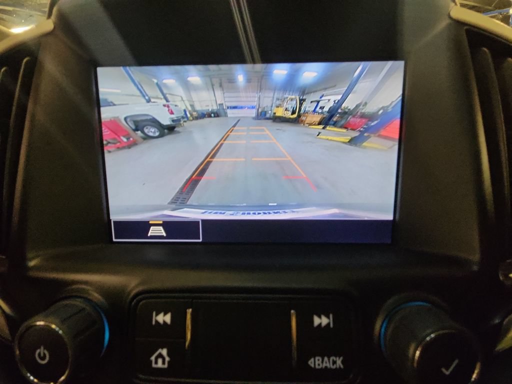 Certified 2024 GMC Terrain SLT w/ Infotainment Package II AWD/4WD image 19