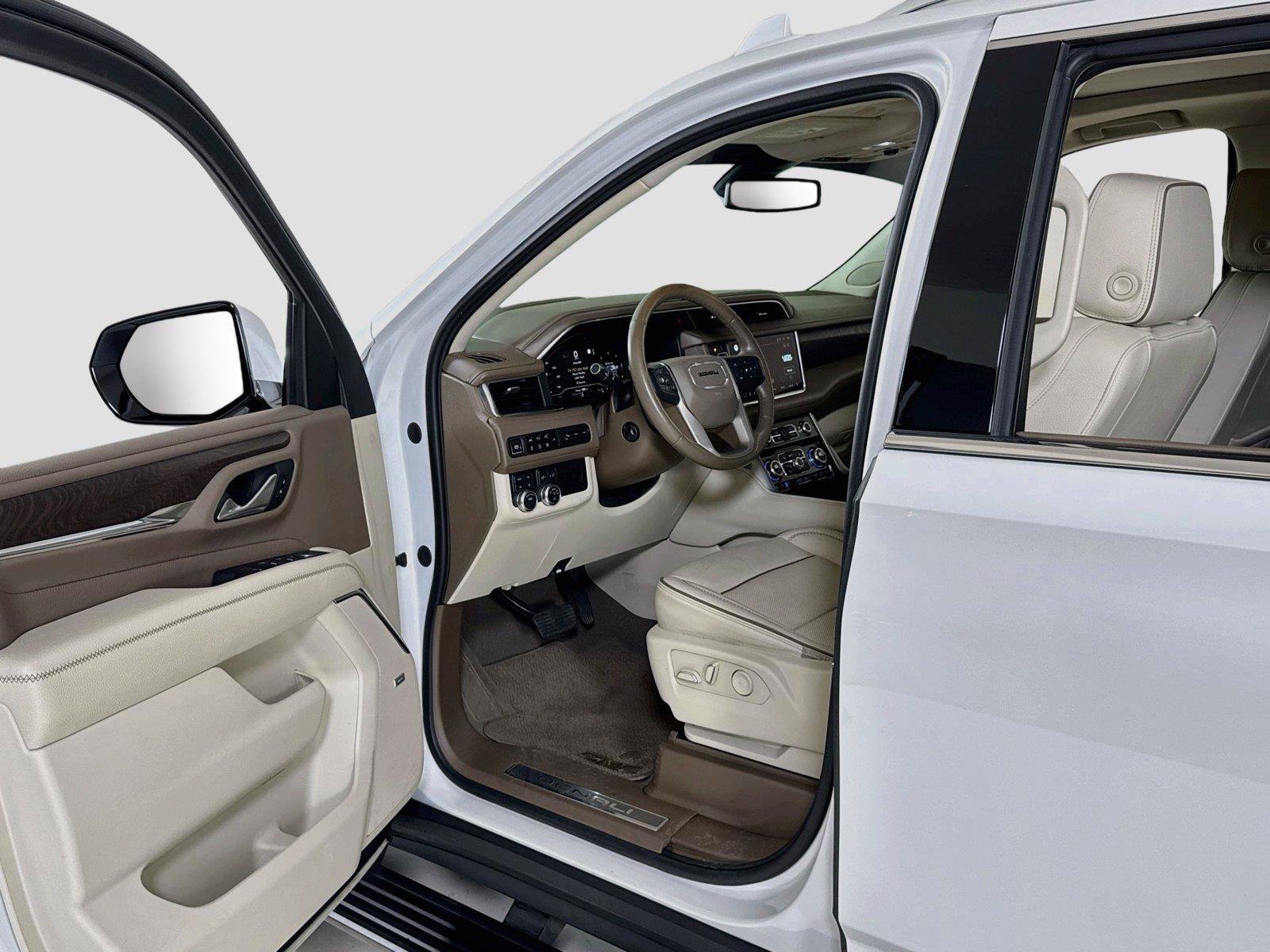 Used 2022 GMC Yukon Denali AWD/4WD image 11