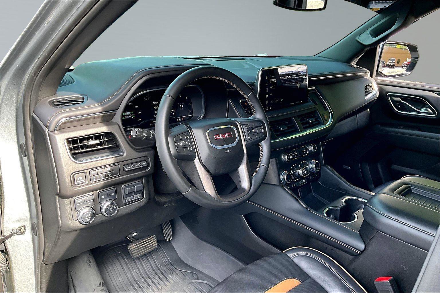 Used 2024 GMC Yukon AT4 w/ AT4 Premium Plus Package AWD/4WD image 14