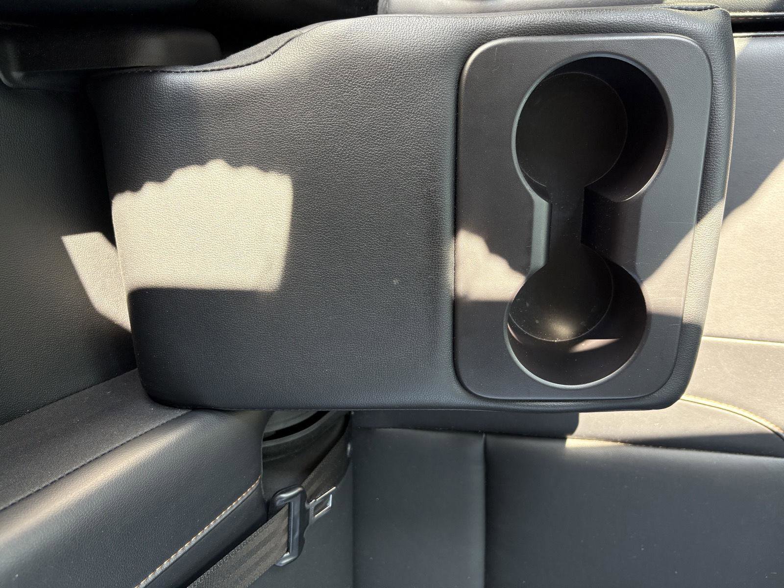 Used 2019 Toyota Highlander XLE image 23