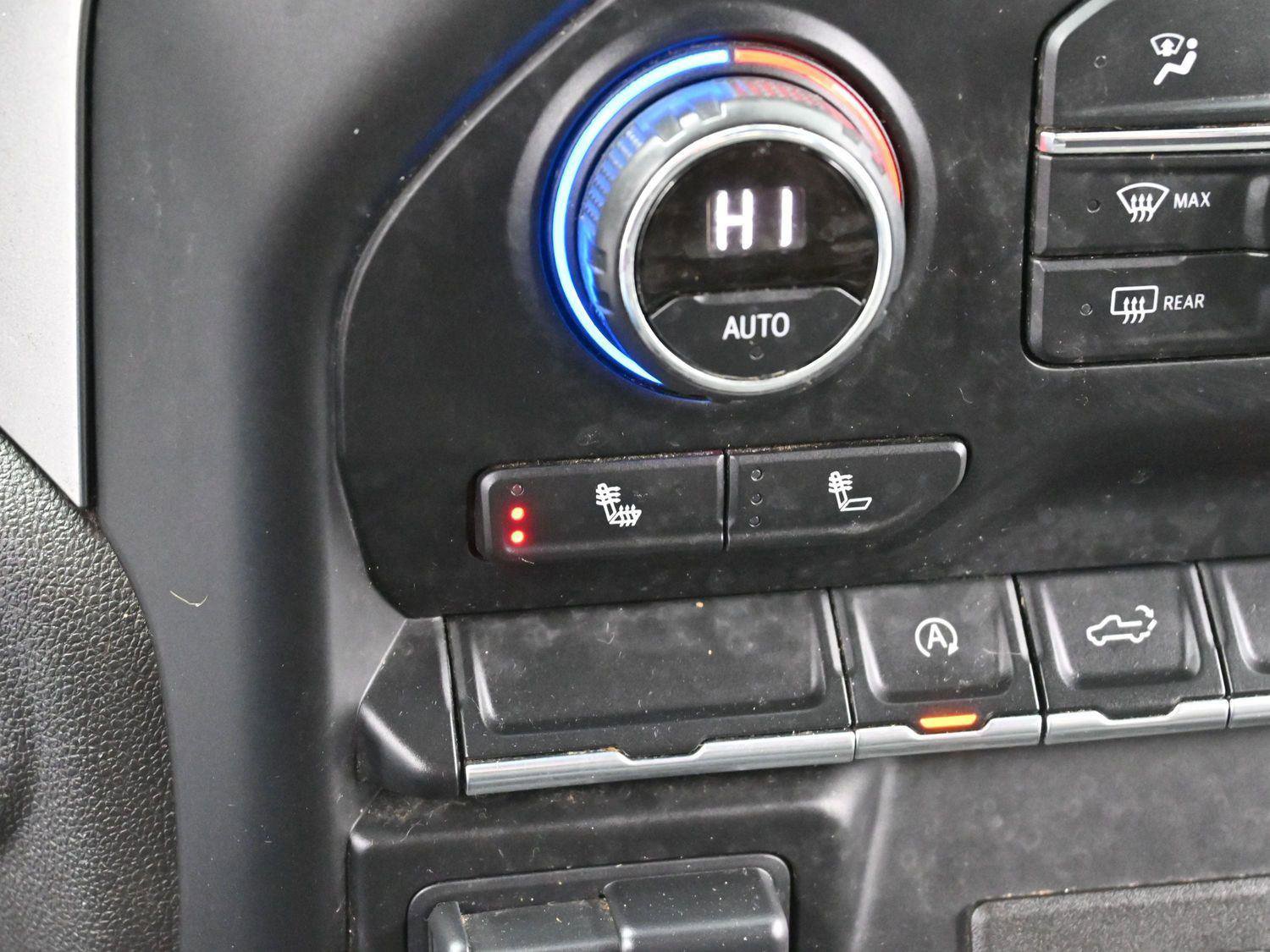 Used 2020 Chevrolet Silverado 1500 RST image 18