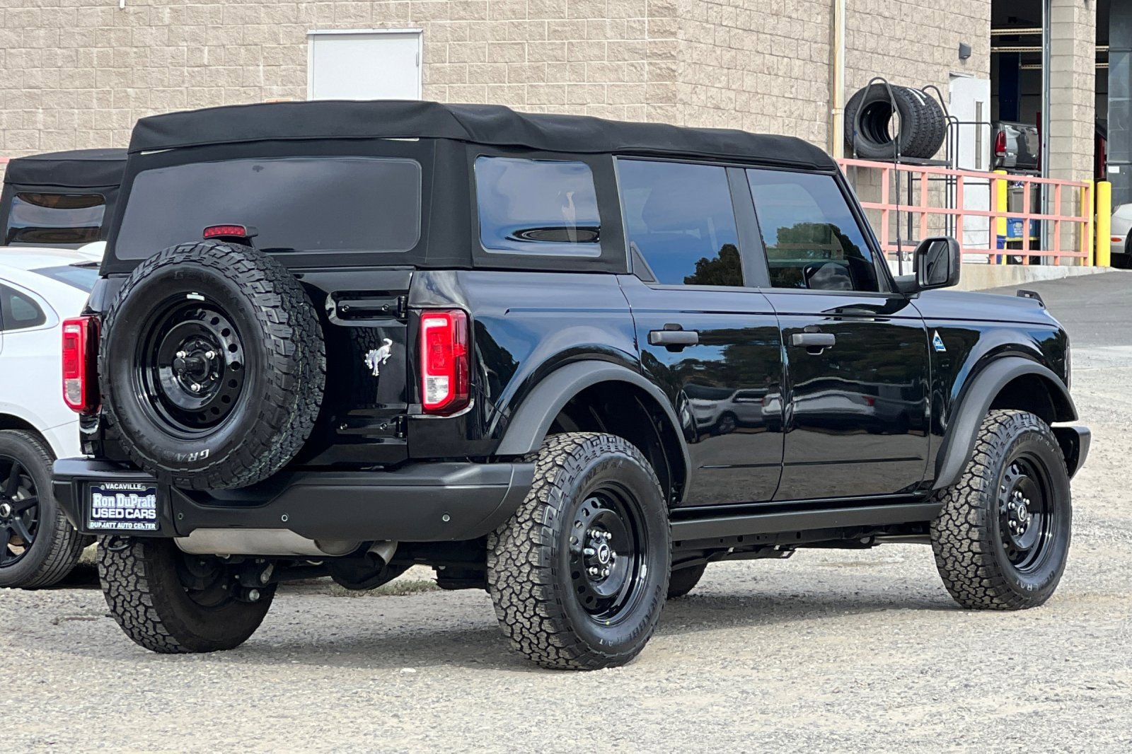 Certified 2022 Ford Bronco Black Diamond image 4