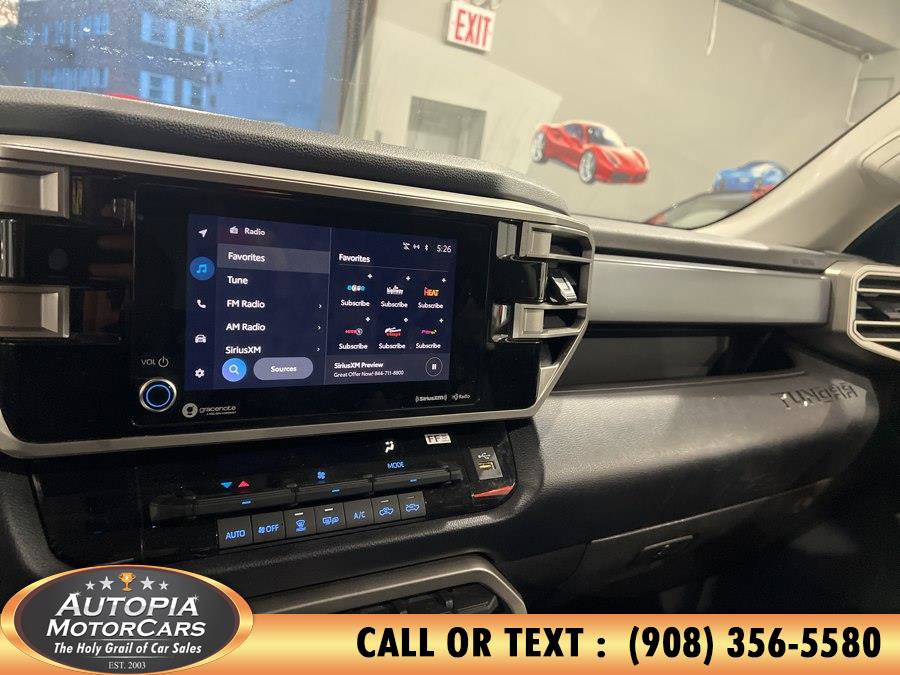 Used 2022 Toyota Tundra SR5 w/ SR5 Convenience Package AWD/4WD image 29