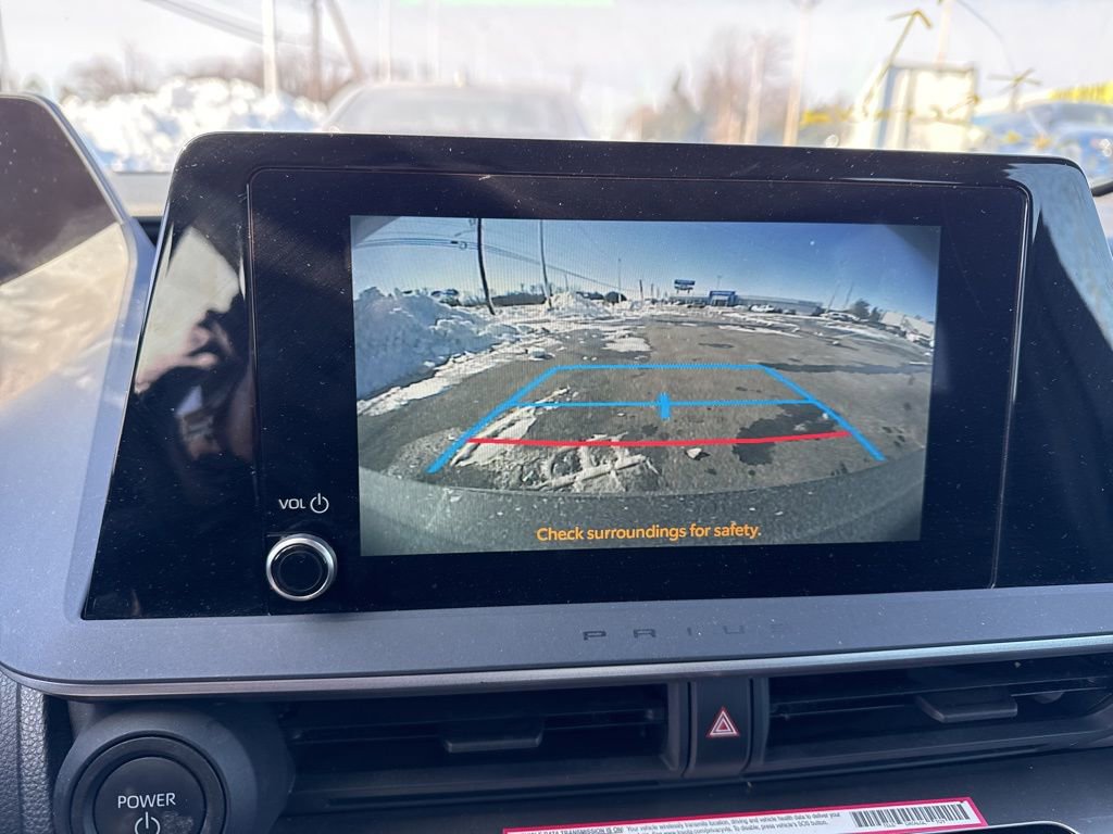 Used 2024 Toyota Prius LE image 19