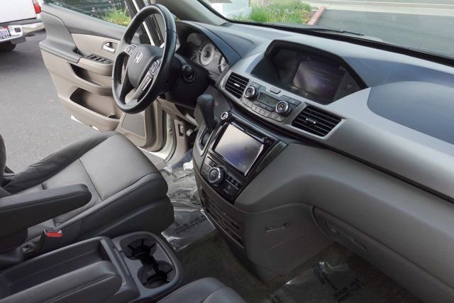 Used 2015 Honda Odyssey Touring image 14