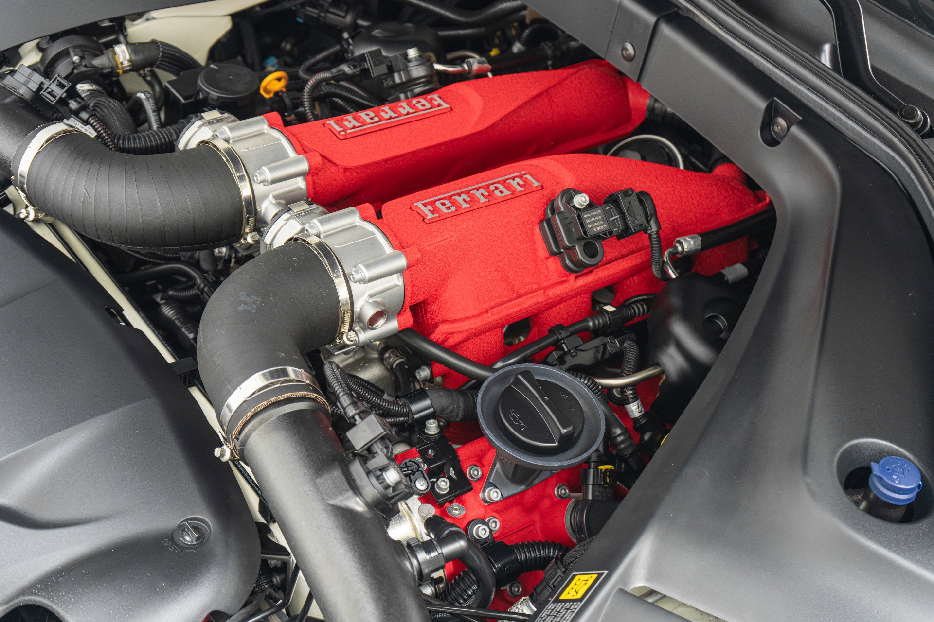 Used 2015 Ferrari California T image 48
