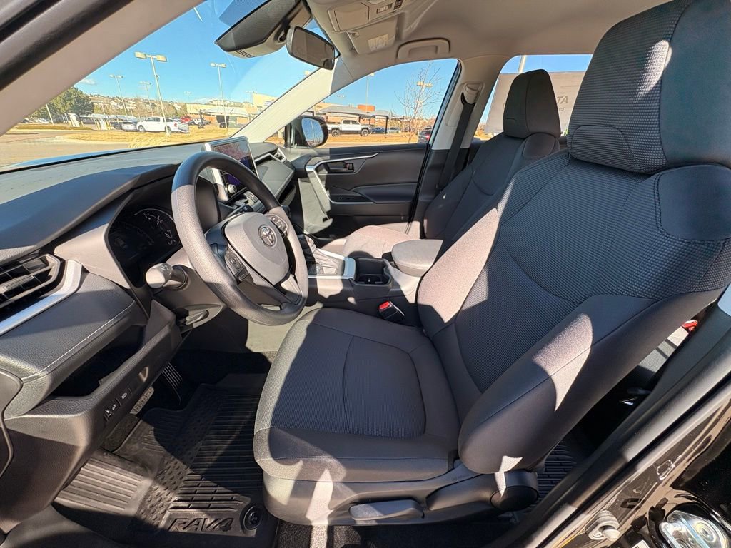 Used 2025 Toyota RAV4 LE image 10
