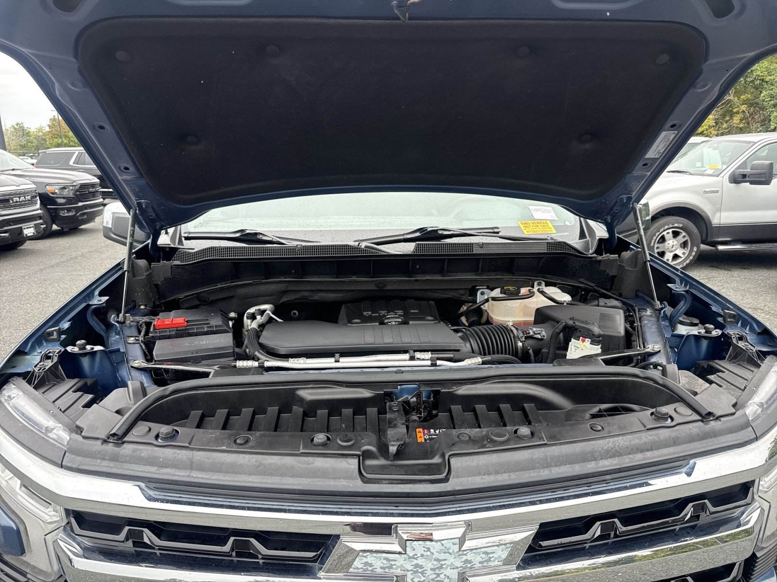 Used 2024 Chevrolet Silverado 1500 LT AWD/4WD image 54