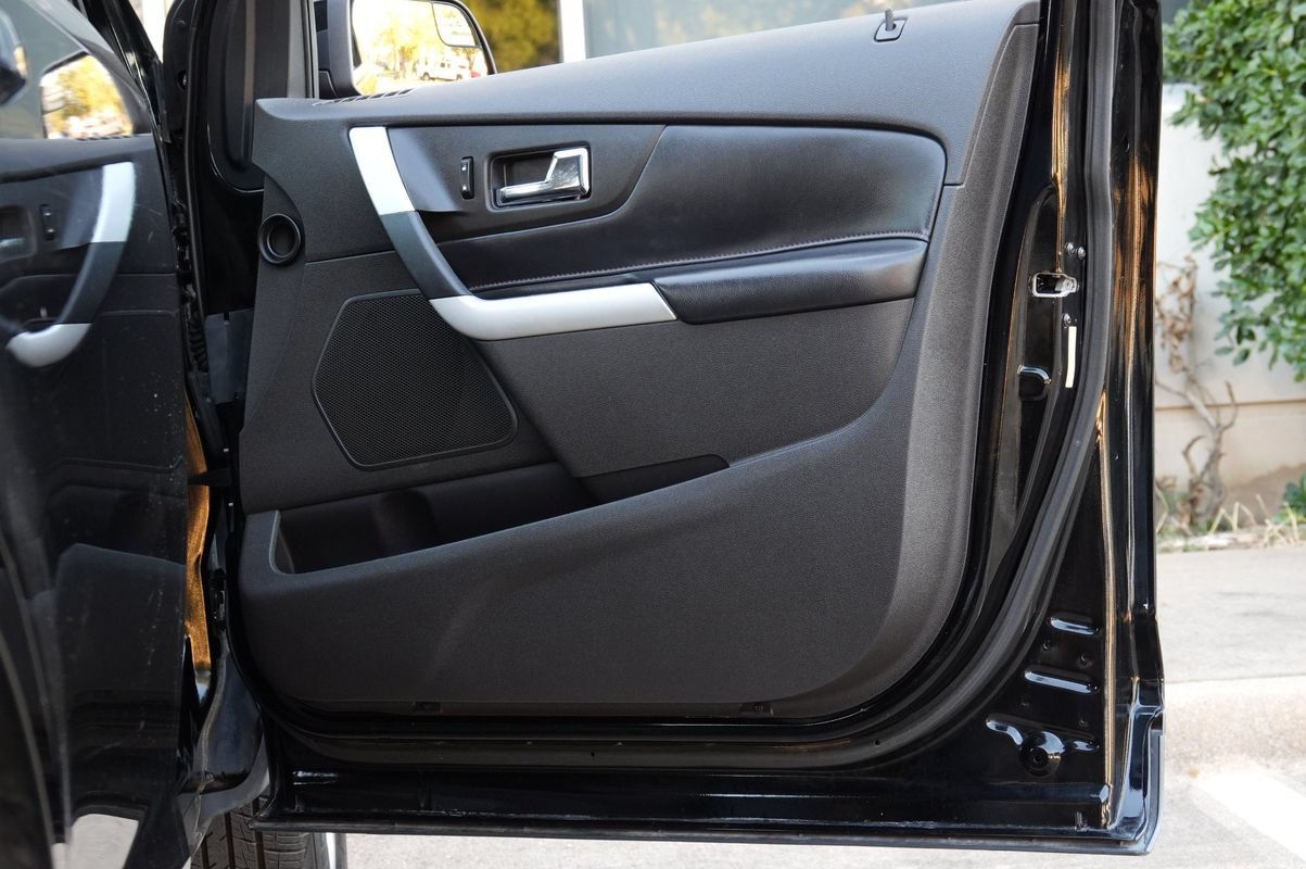 Used 2011 Ford Edge SEL w/ 202A Rapid Spec Order Code FWD image 38