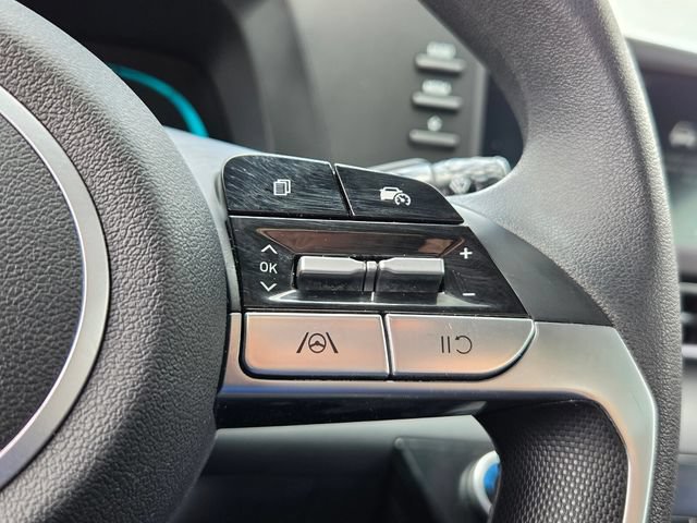 Certified 2025 Hyundai Elantra Hybrid FWD image 24