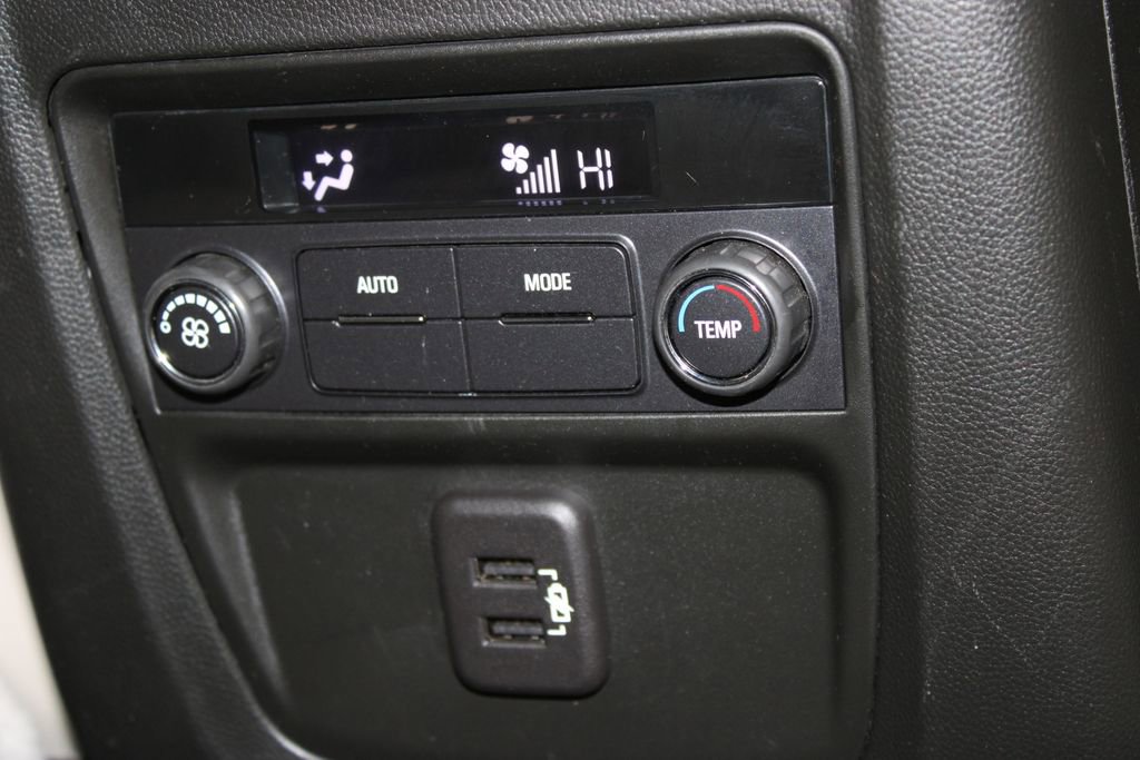 Used 2024 Buick Enclave Essence w/ Sport Touring Edition image 35