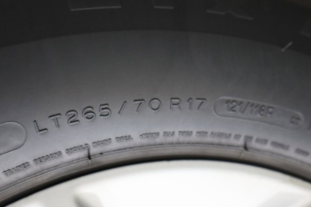 Used 2015 Chevrolet Colorado LT w/ Luxury Package image 39