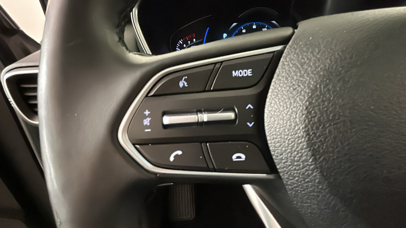 Used 2020 Hyundai Santa Fe Limited AWD/4WD image 20
