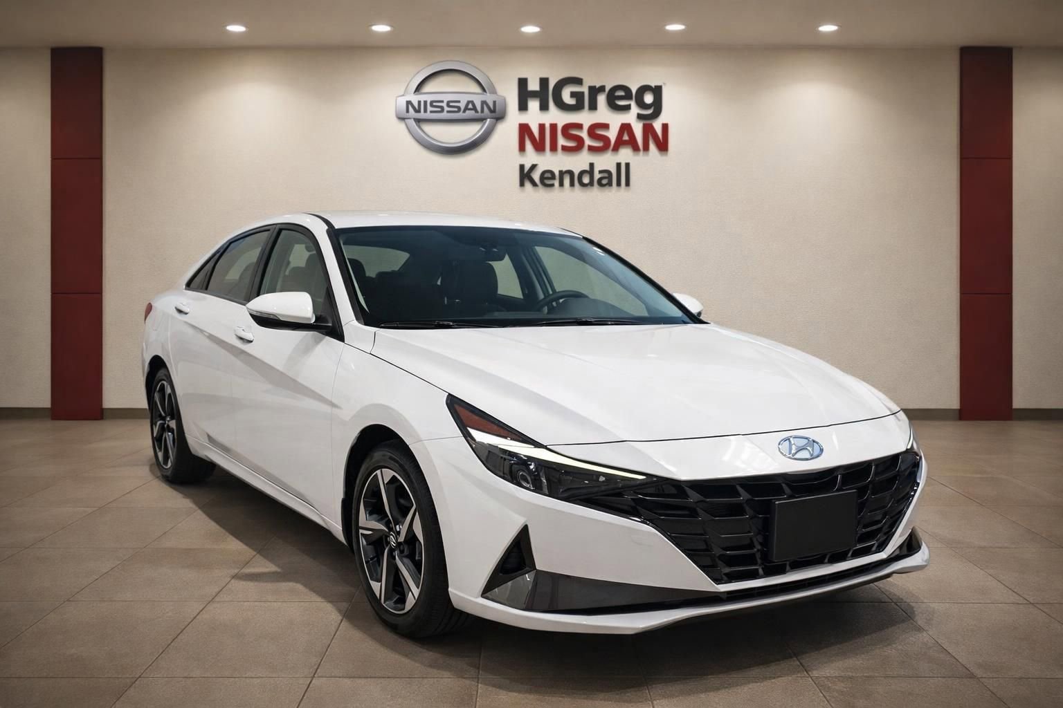 Used 2023 Hyundai Elantra Limited FWD image 3