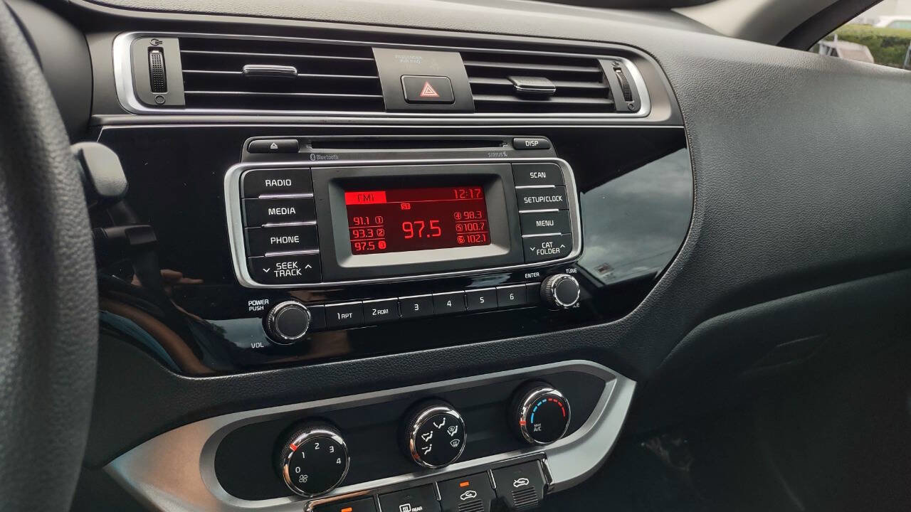 Used 2016 Kia Rio LX image 17