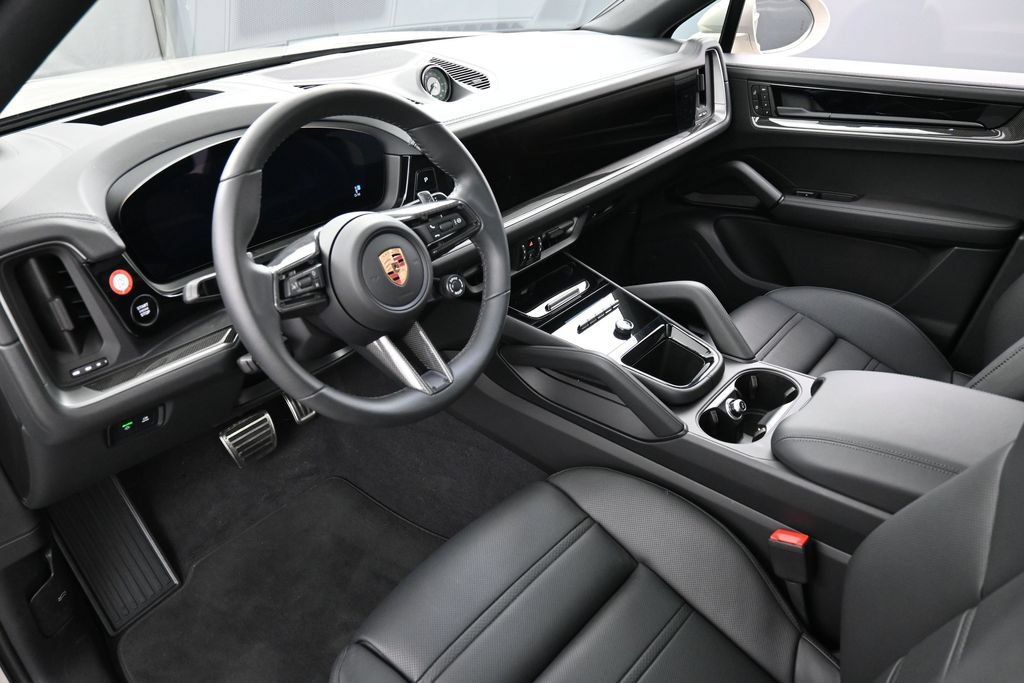 Certified 2026 Porsche Cayenne S AWD/4WD image 4