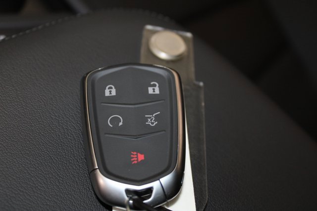 New 2025 Cadillac XT5 Luxury image 17