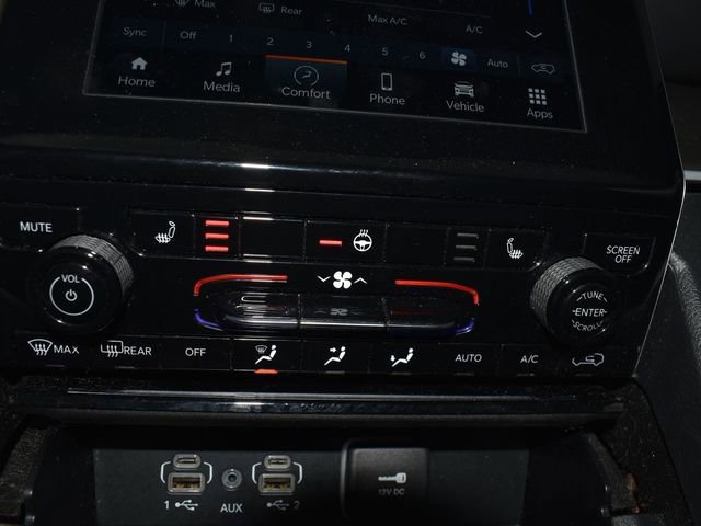 Used 2024 Jeep Grand Cherokee L Laredo image 25