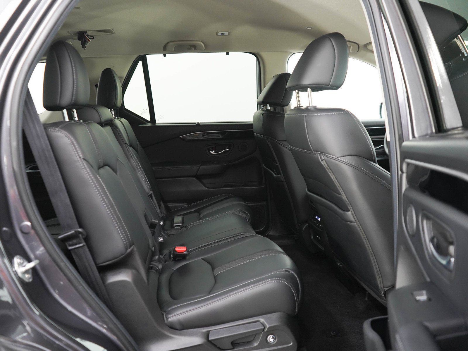 Used 2025 Honda Pilot EX-L image 12