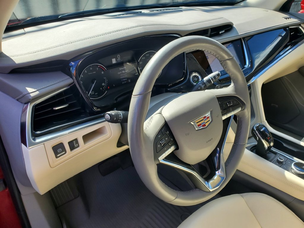 Used 2024 Cadillac XT6 Premium Luxury w/ LPO, Floor Liner Package AWD/4WD image 19