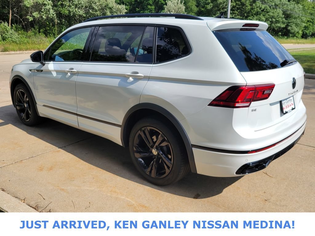 Used 2024 Volkswagen Tiguan SE R-Line FWD image 5