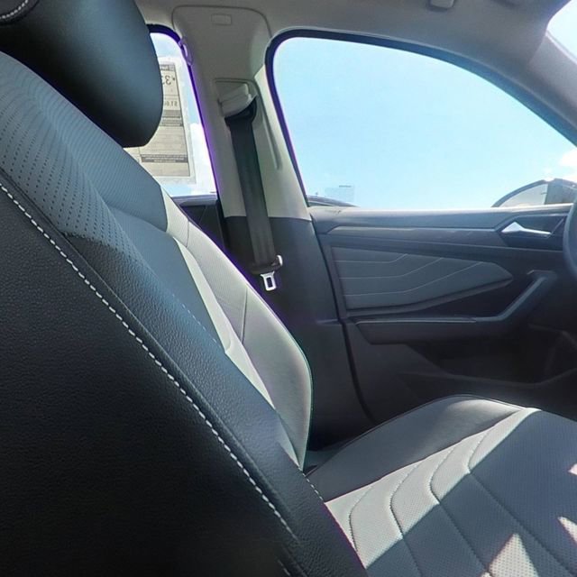 New 2025 Volkswagen Jetta SEL image 29