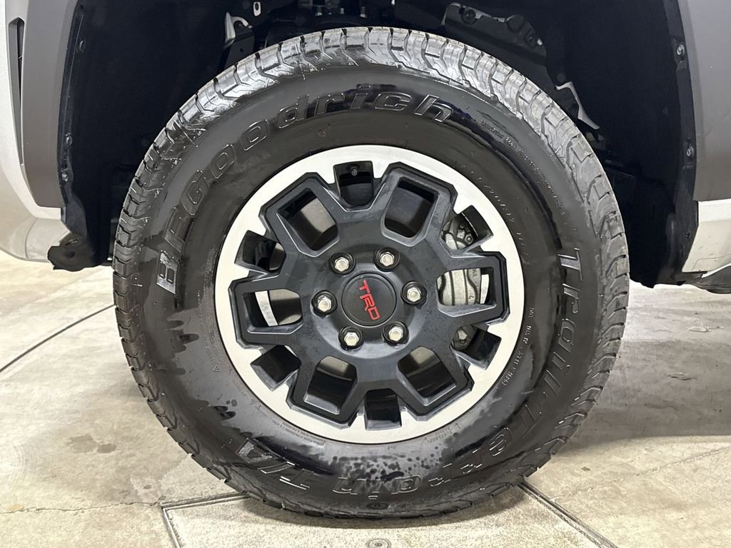Used 2025 Toyota Tacoma TRD Off-Road image 26