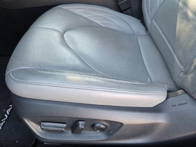 Used 2019 Toyota Avalon Limited w/ Advanced Safety Package FWD image 19