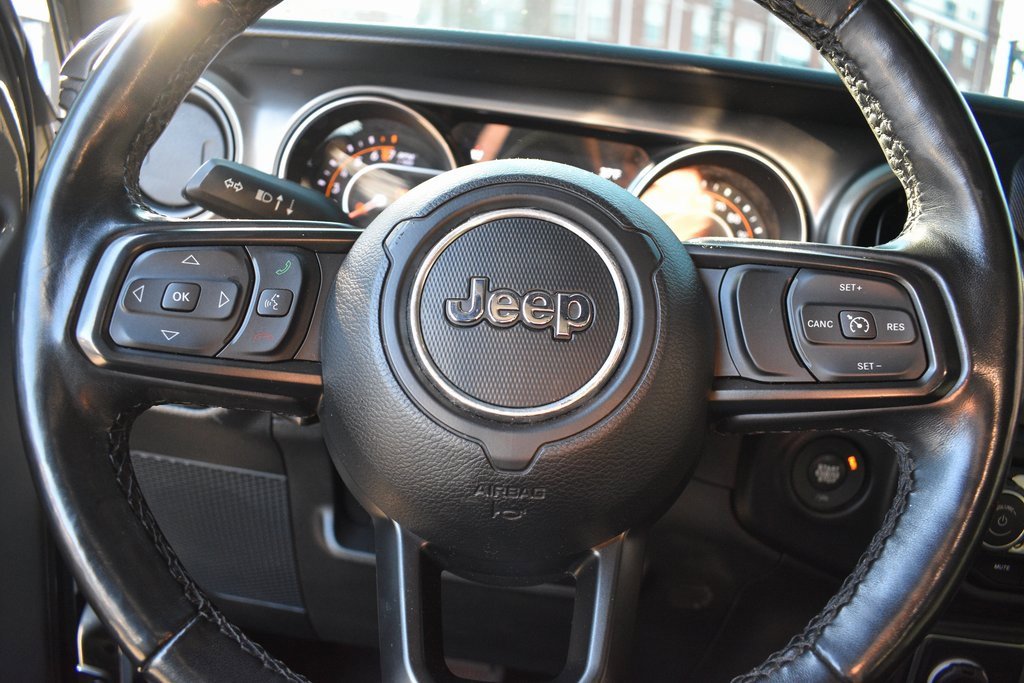 Used 2022 Jeep Gladiator Willys image 15