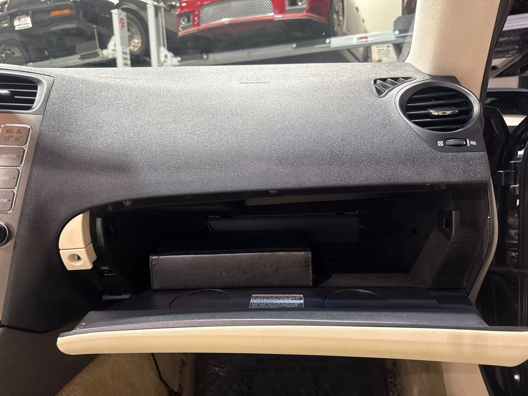 Used 2010 Lexus IS 250C image 94