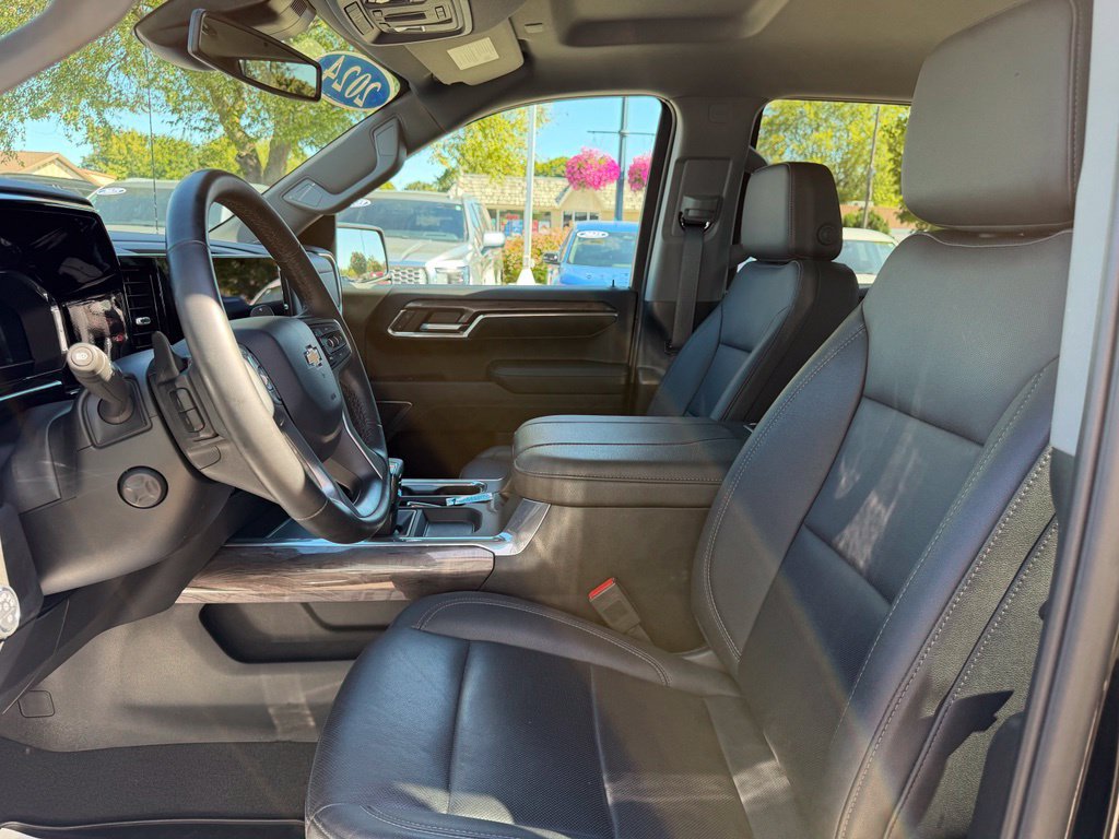 Certified 2024 Chevrolet Silverado 1500 LTZ w/ LTZ Convenience Package II AWD/4WD image 16