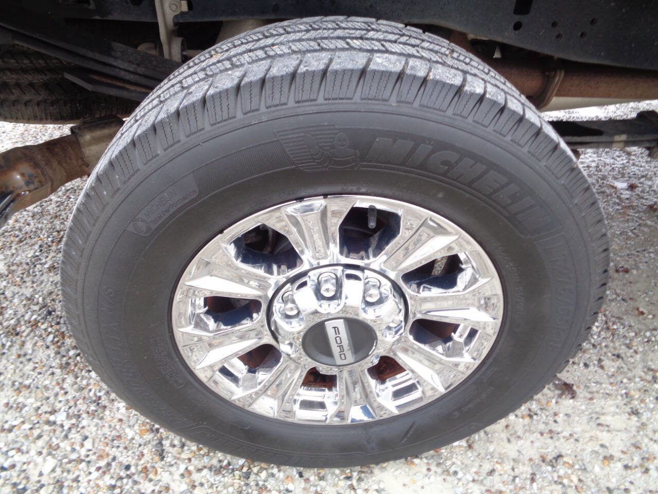 Used 2017 Ford F250 Lariat w/ Chrome Package image 23