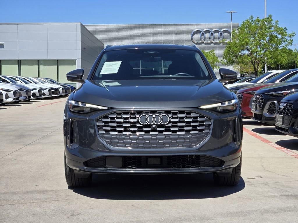 Certified 2025 Audi Q5 Premium Plus image 4