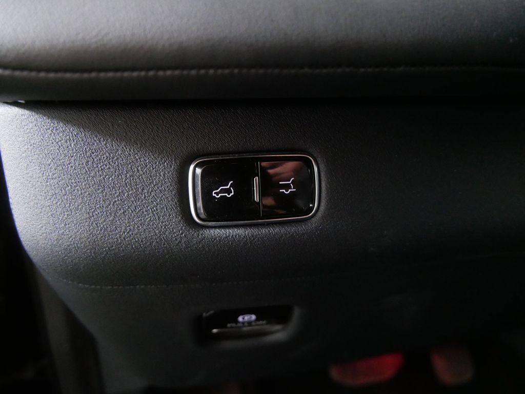 Used 2025 Lincoln Navigator Reserve image 20