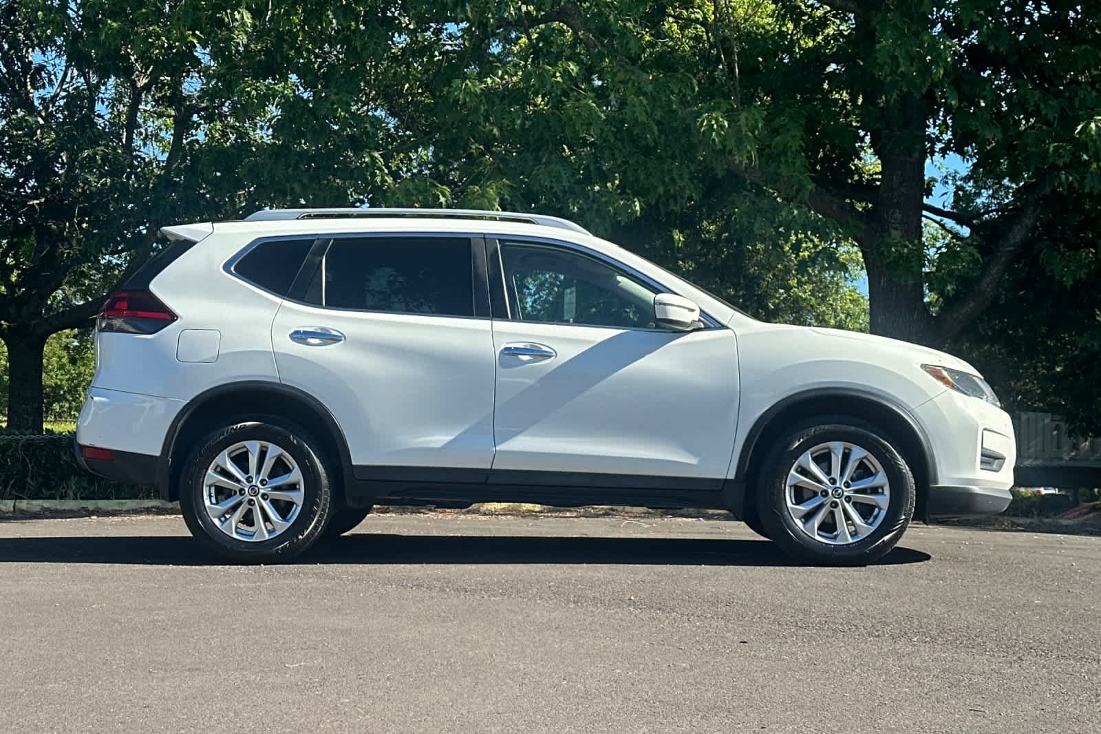 Used 2018 Nissan Rogue S w/ S Value Package AWD/4WD image 8