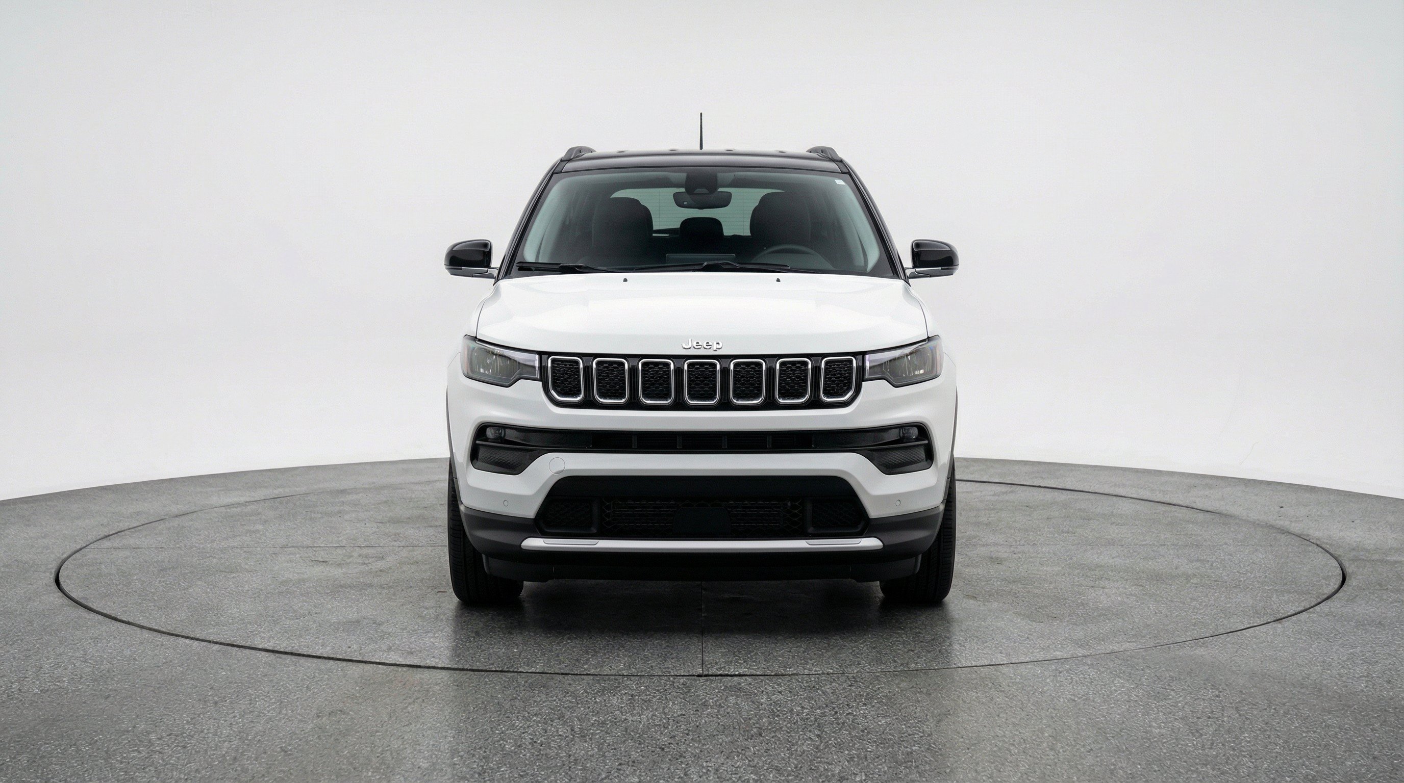 Used 2025 Jeep Compass Limited AWD/4WD image 2