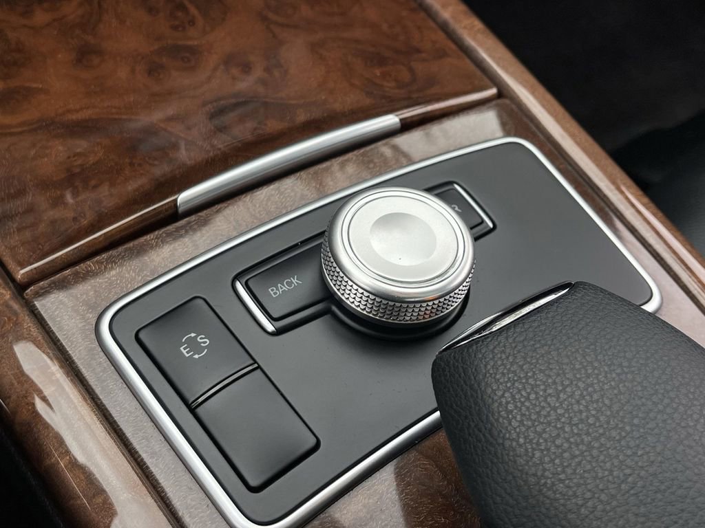 Used 2012 Mercedes-Benz E 350 4MATIC Sedan image 27