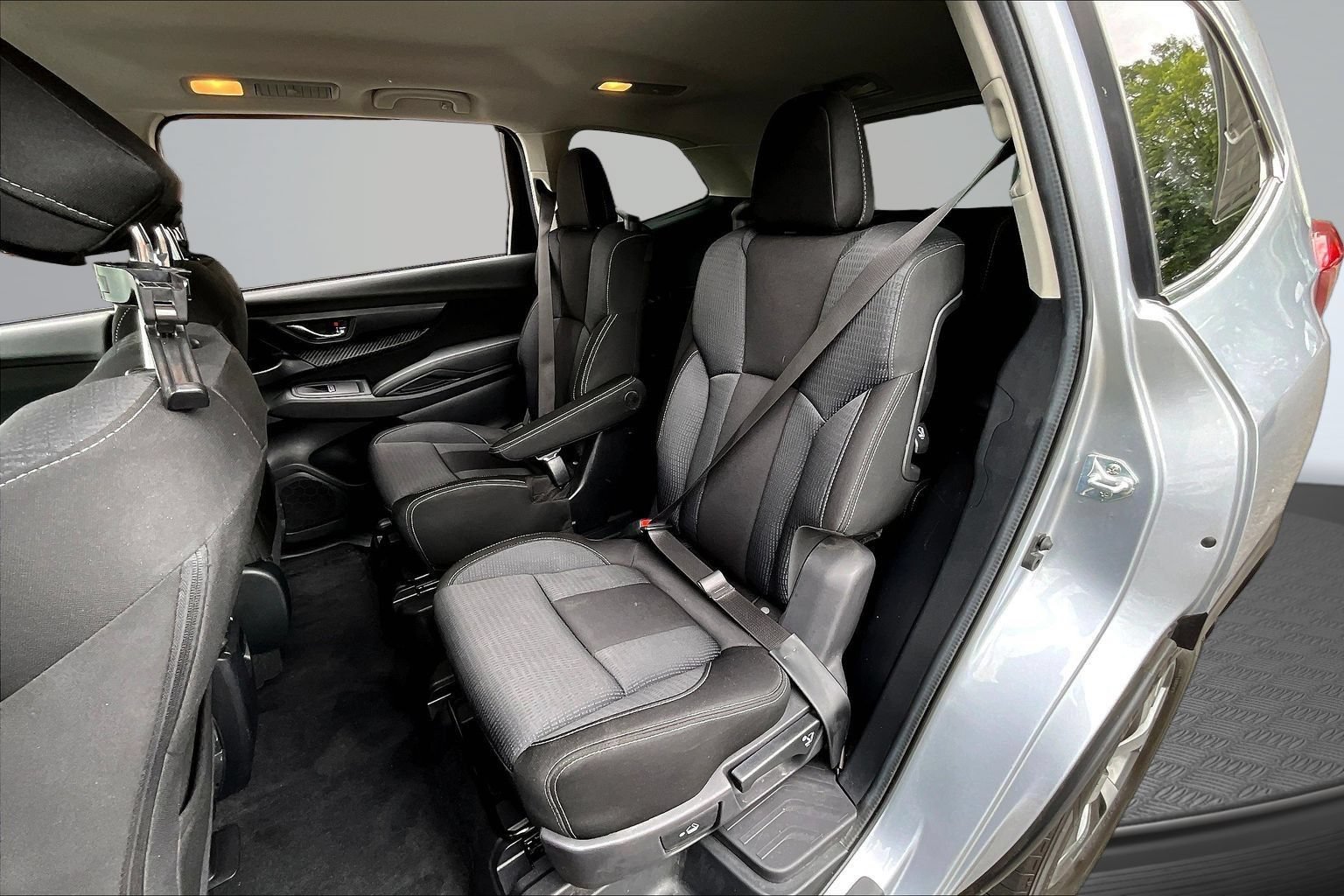 Used 2023 Subaru Ascent Premium w/ Convenience Package AWD/4WD image 19