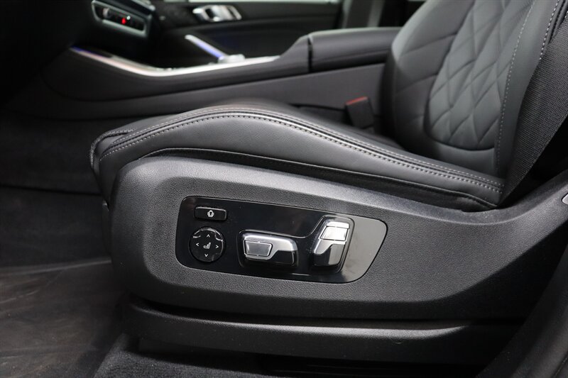 Used 2026 BMW X5 M60i AWD/4WD image 21
